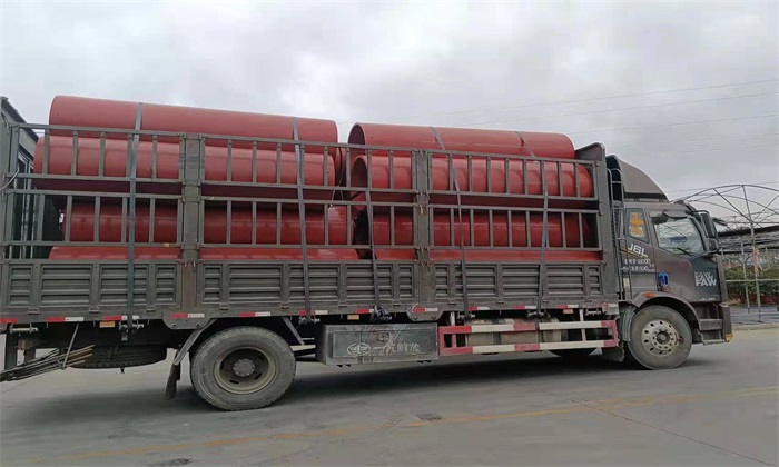 象山灣疏港高速鳳盤(pán)山隧道雙洞貫通   隧道逃生管